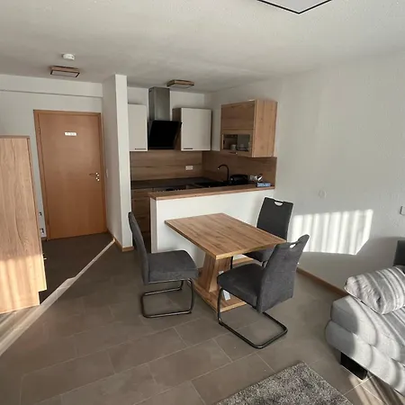 Ferienwohnung-blume Eg 2 Apartment *
